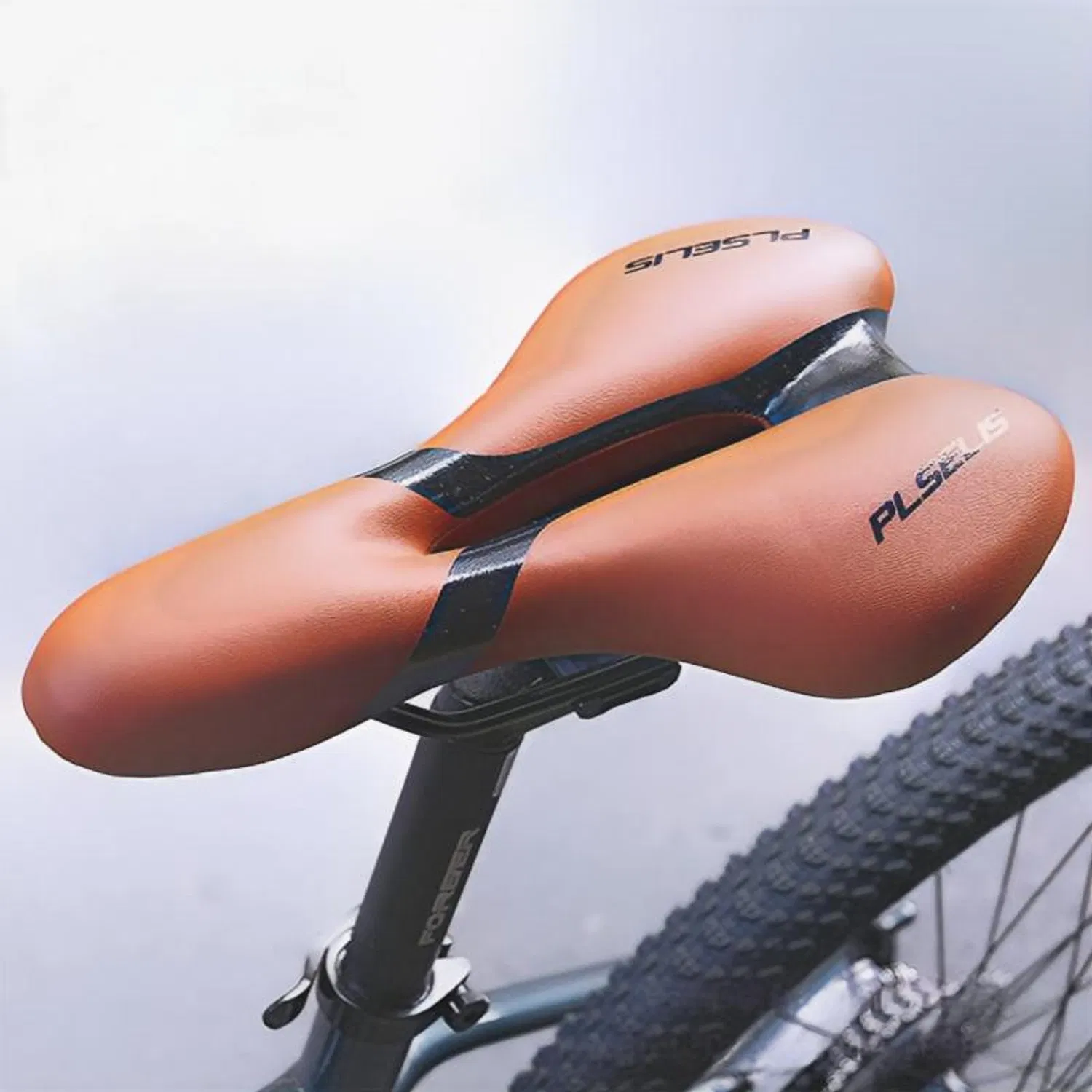Factory Direct Sale Full Carbon Lightweight Hollow Breathable Mountain Bike Saddle