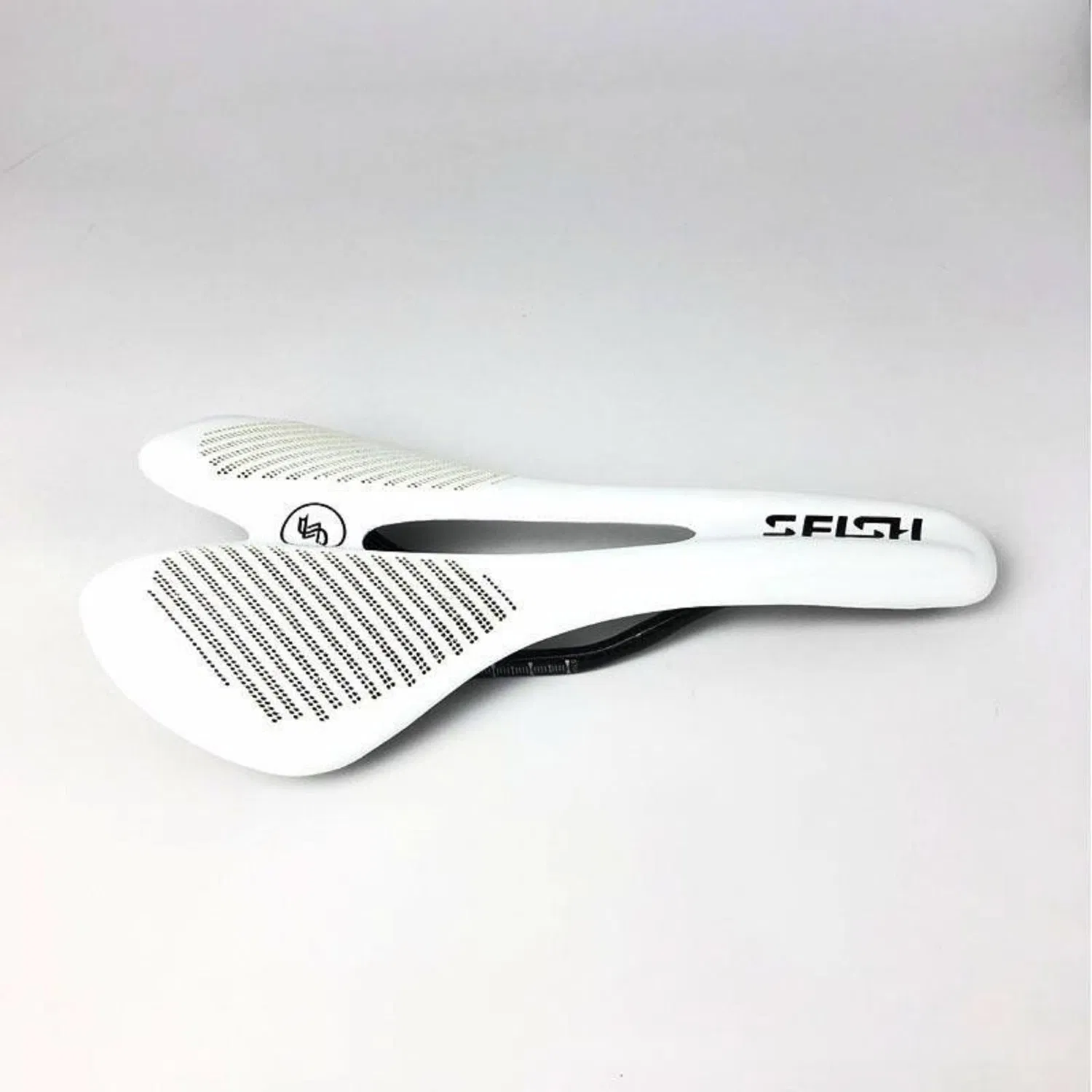 OEM Full Carbon Lightweight Hollow Breathable Mountain Bike Saddle